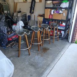 Metal Saddle Swivel Barstools