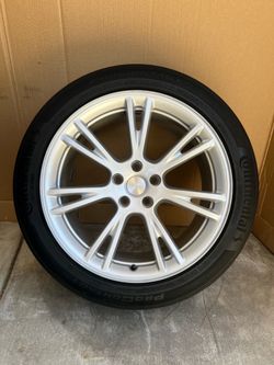 Tesla 19” Wheel Tire *SELLING JUST 1* 2021-2024 Tesla Model Y! Gemini Factory OEM with Continental 255/45/19 tire. Good road trip emergency spare!