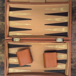 Vintage Backgammon Game in Carry Case COMPLETE just $10