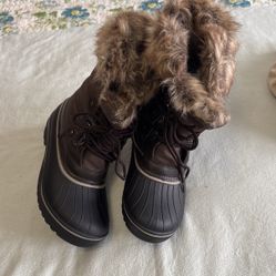 Botas Para Mujer Talla 8 . Marca Dream Paris. Solo Efectivo.area.77023