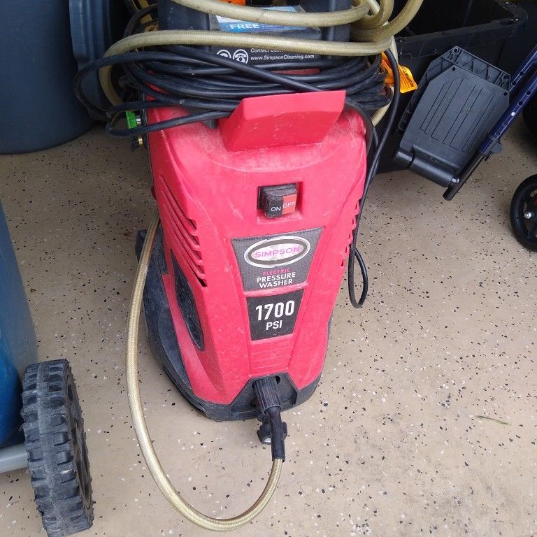 Pressure Washer Simpson Electric 1700 PSI for Sale in Las Vegas