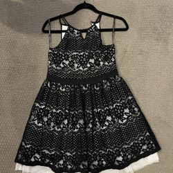 Girl’s Dress