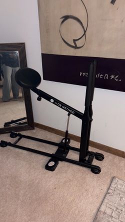 Db studio squat machine
