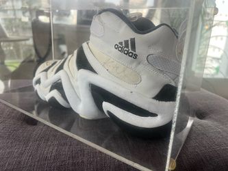 Kobe Bryant Signed Game Worn Crazy 8’s Shoe Authenitcated