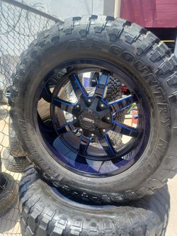 4 Llantas Con Rines Taconudas Ford O Dodge