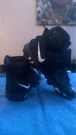 Nike force football cleats Size 9 us