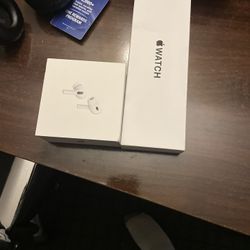 Apple Watch Se 2nd Gen And Air Pods Pro 2nd Gen