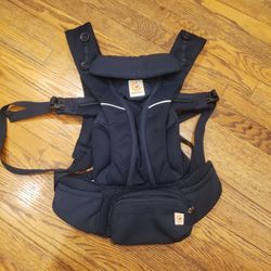 Ergobaby Omni Breeze Baby Carrier In Midnight Blue Color