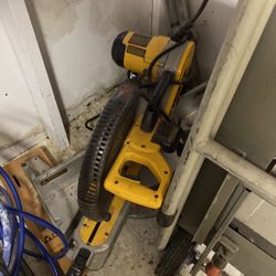 Dewalt Miter Saw  15amp 12 Inch