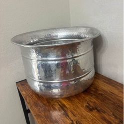 Ice tub