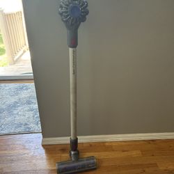 Dyson D7 Advanced cordless stick vacuum 