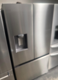 Samsung French Door Fridge – Stainless, Ice/Water Dispenser