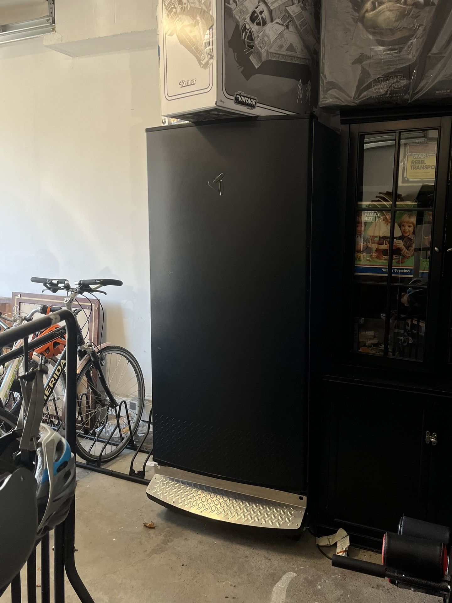 Gladiator 17.8 Cu. Ft. All Refrigerator GARF30FDGB