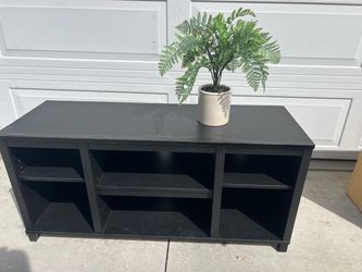Free tv stand