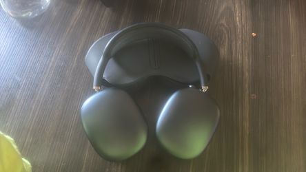 Apple AirPods Max Headphones