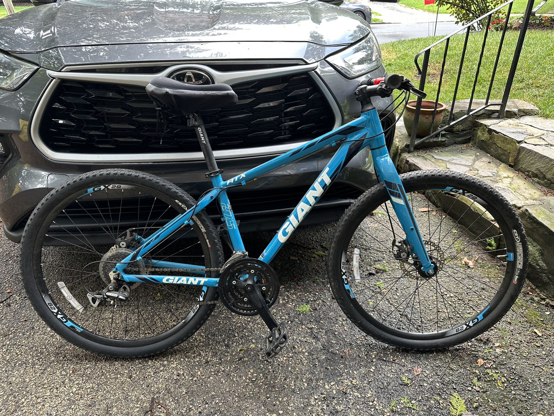 2 Giant Road Bikes For Sale