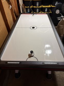 Air Hockey Table