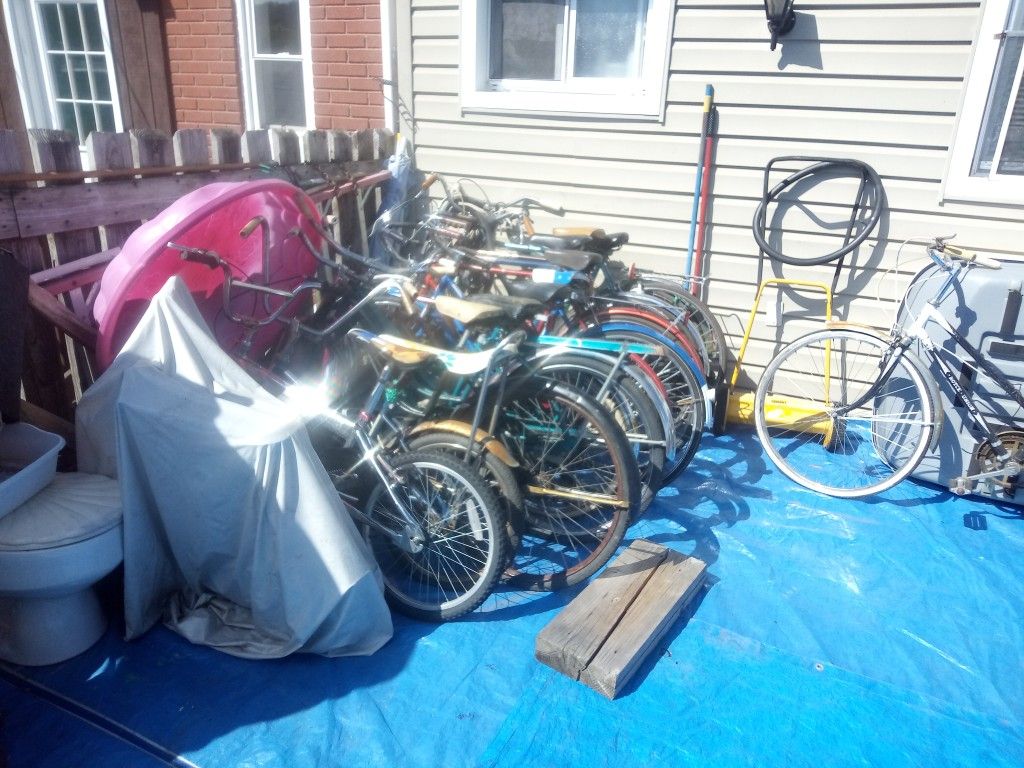 Bunch Bikes Good Cond Pick It Up 110all U Interested Come Check Izzy