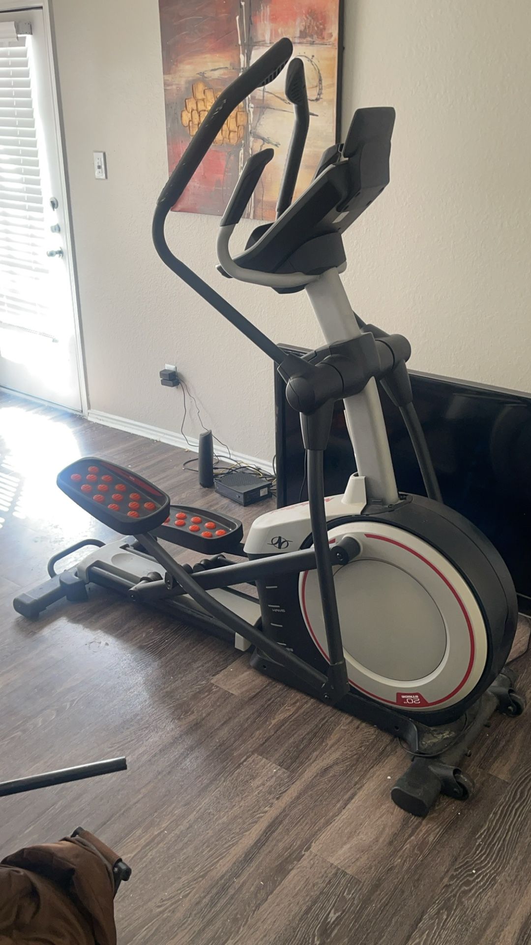 Nordictrack Elite 10.9i Elliptical for Sale in Dallas TX OfferUp