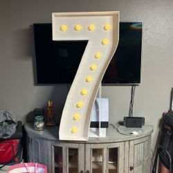 4 Ft Marquee Number 7 