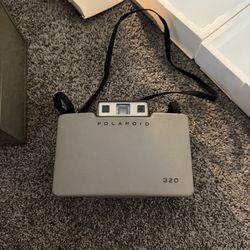Polaroid 320 Land Camera