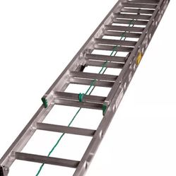 32 Ft Ladder 