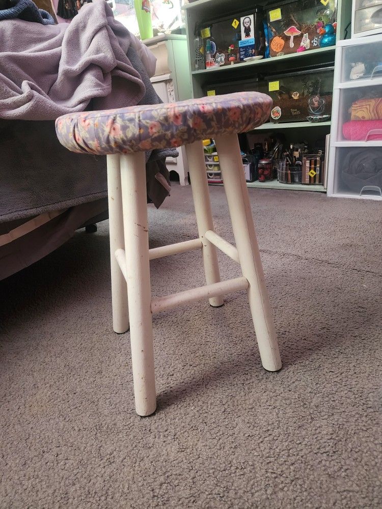 Vanity Chair 