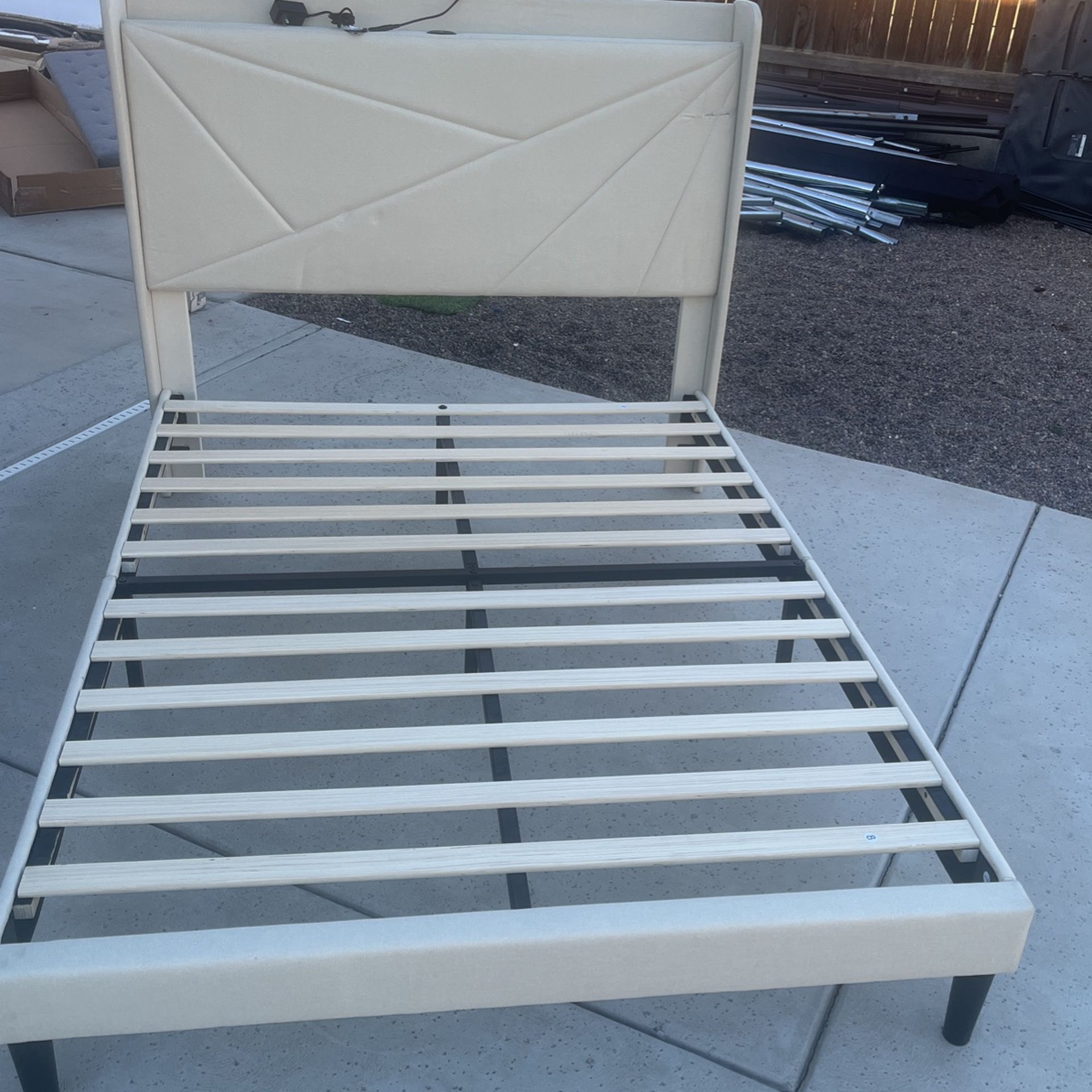 Feonase Full Size Bed Frame Whit Charging Station for Sale in