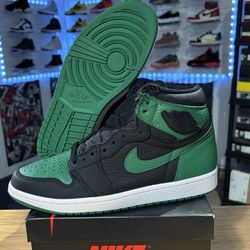 AIR JORDAN 1 RETRO “DARK PINE” SIZE 9