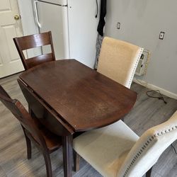 Dining Table With Four Chairs 