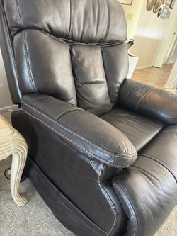Power Lift Leather Recliner  SALE!!!Must Sale!!