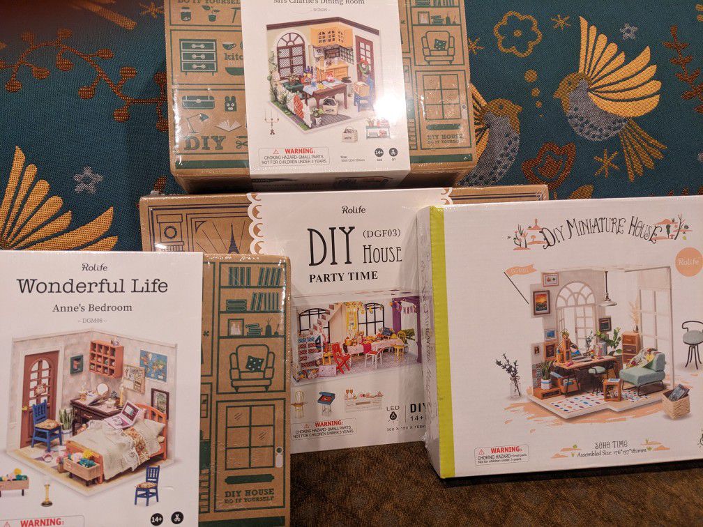 Set Of 4 DIY Craft Kit Miniature House By Rolife