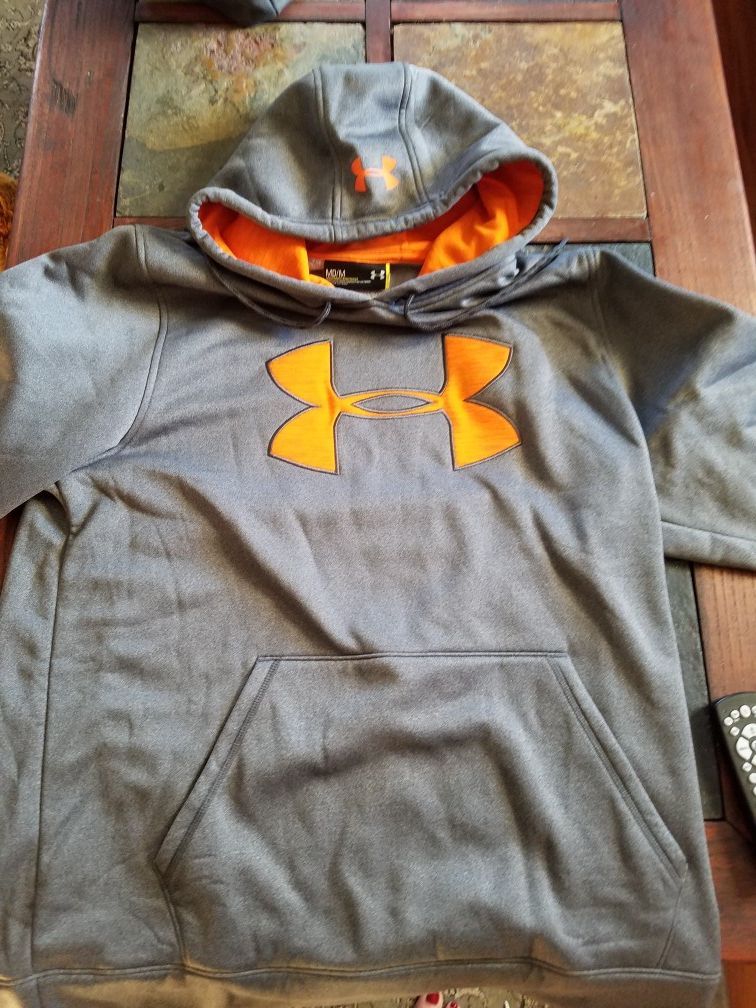 Underarmor hoodie