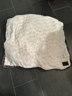 Beige and Brown Reversible 36inch Soft Fur Dog Bed