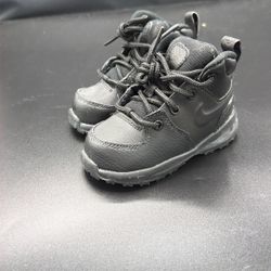 Nike Black Boots Boy Girl 5c