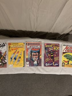 200 Comics from different sets and generations