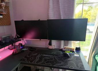 2 monitors