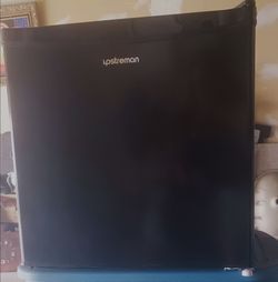 1 .7 Cu Ft .  NEW Black Mini Fridge with freezer UPSTREMAN ( open box )