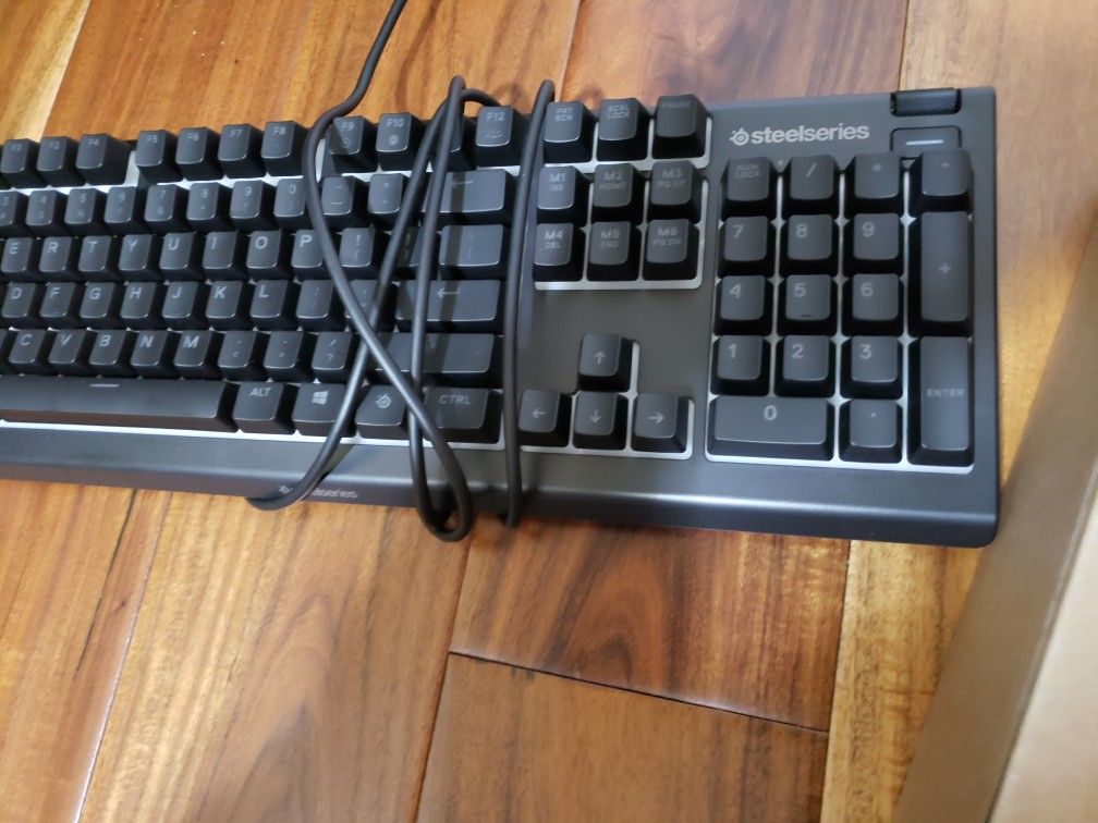 SteelSeries Apex 3 Keyboard And Artic 1 Headphones