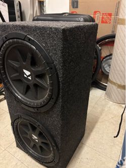 Kicker Comp dual subwoofer box