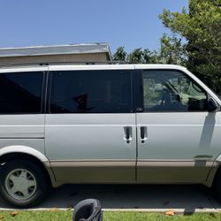1998 Astro Van