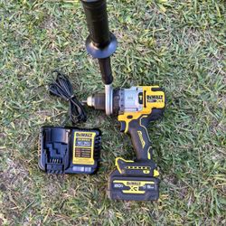 DEWALT 20V  XR  1/2  HAMMER DRILL KIT     ( It’ S The New  Model ) 