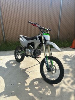 Dirt bike