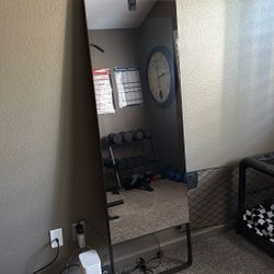 LULULEMON STUDIO MIRROR