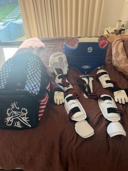 Kids Tae Kwon Do Sparring Set