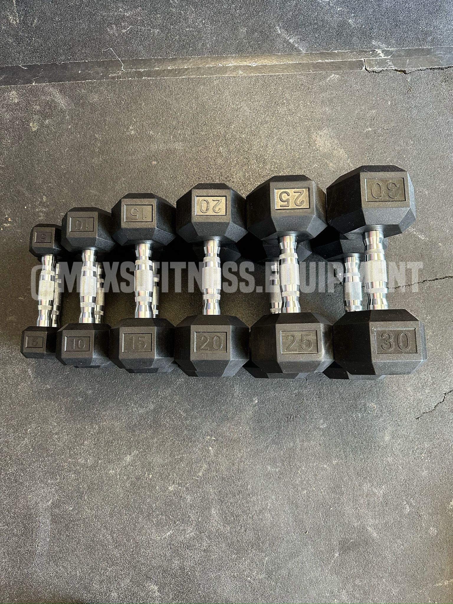 NEW IN BOX DUMBBELLS SET 5-30 PAIRS