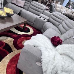 Reclining Sectional// 