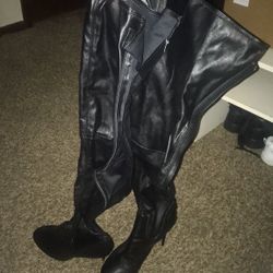 Black thigh boots