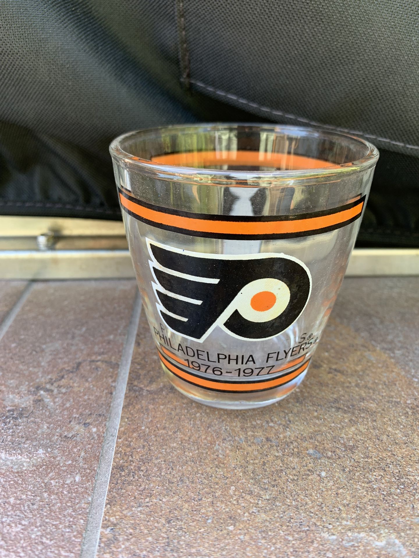 Philadelphia Flyers Hockey Glass 1976