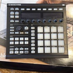 Native Instruments Maschine MK2 Groove Production Studio - Black